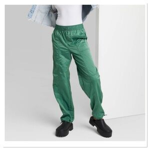 Women’s High Rise Toggle Parachute Pants Wild Fable